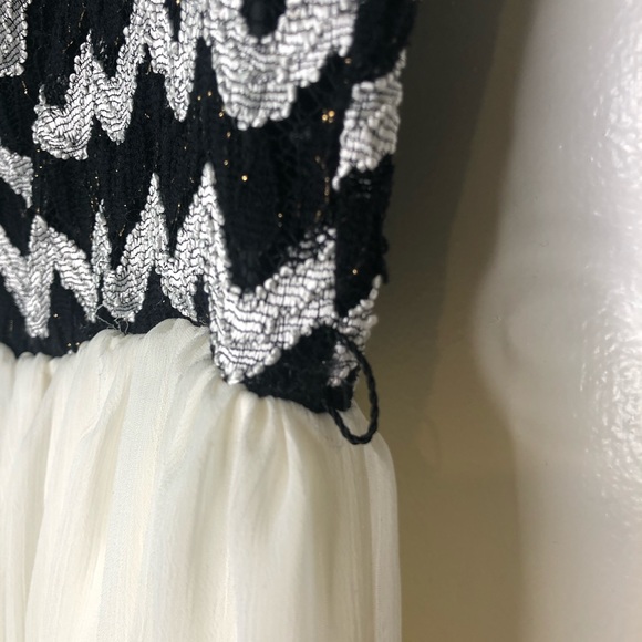 White and black Children’s Dress - Picture 4 of 6